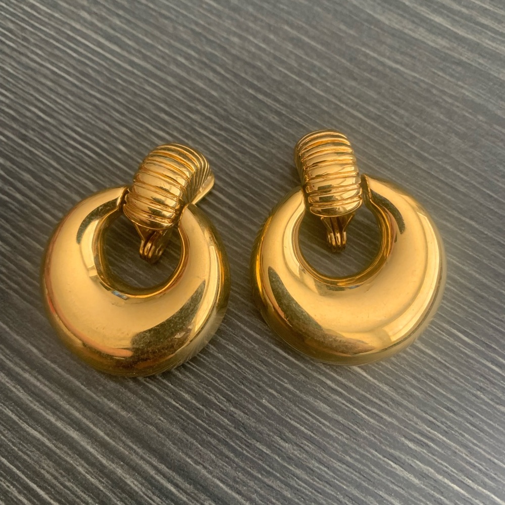 Elegant Monet Golden tone Hoop Earrings